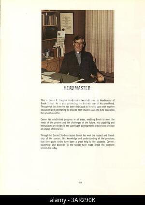 Das Breck Yearbook 1973 mit dem Titel „Mustang“ bietet einen detaillierten Überblick über die Schüler, Lehrkräfte, Vereine, Leichtathletik und die wichtigsten Ereignisse des Schuljahres 1972-1973 an der Breck School. Stockfoto