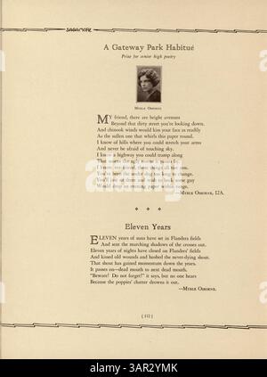 Das Jahrbuch „Sagamore“ 1930 der Roosevelt High School beleuchtet die Schüler, Lehrkräfte, Leichtathletik und außerschulischen Aktivitäten des akademischen Jahres 1929-1930. Stockfoto