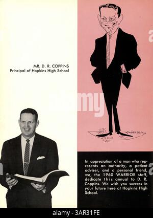 Das Jahrbuch „Warrior“ 1960 der Hopkins High School dokumentiert wichtige Aspekte des Schuljahres 1959-1960, darunter Schüler, Lehrer, Leichtathletik, Vereine, und wichtige Ereignisse. Stockfoto