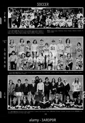 Dieses Jahrbuch „Mustang“ von der Breck High School 1973 dokumentiert Schülerveranstaltungen, Leichtathletik, Vereine und das akademische Leben des Schuljahres 1972-1973. Stockfoto