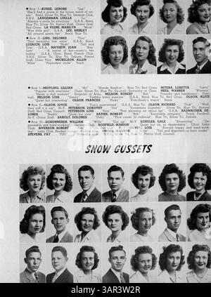 Das Jahrbuch „Redner“ 1945 der Patrick Henry High School beleuchtet die Schüler, Lehrkräfte, Vereine, Leichtathletik und andere wichtige Ereignisse des Schuljahres 1944-1945. Stockfoto