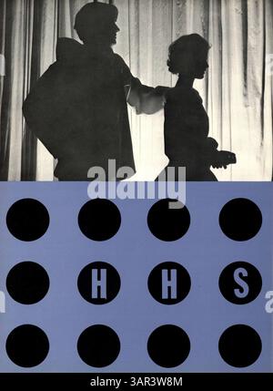 Das Jahrbuch „Warrior“ 1960 der Hopkins High School beleuchtet Leichtathletik, Schülerleben, akademische Veranstaltungen und wichtige Schulaktivitäten während des Schuljahres 1959-1960. Stockfoto