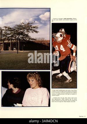 In diesem Jahrbuch 1986 der Cooper High School in Robbinsdale werden Schüler, Lehrer, Vereine und Sportveranstaltungen aus dem Schuljahr 1985-1986 vorgestellt. Stockfoto