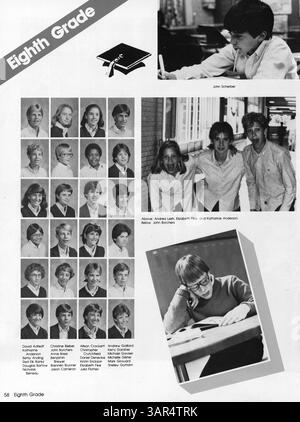 Das Breck Yearbook 1983-1984, Breck Mustang, dokumentiert das akademische Jahr an der Breck School, wobei es sich um das Studentenleben, die Leichtathletik, die Vereine und die wichtigsten Errungenschaften des Schuljahres 1983-1984 handelt. Stockfoto