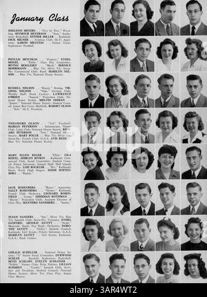 Diese Ausgabe des North High Yearbook mit dem Titel Polaris dokumentiert die wichtigsten Ereignisse und Beiträge von Studenten, Lehrkräften, Leichtathletik und sozialen Gruppen während des akademischen Jahres 1942-1943 mit einem Schwerpunkt auf afroamerikanischer Geschichte. Stockfoto