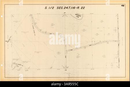 Dieser atlas bietet einen umfassenden Kartensatz für das Dorf Eden Prairie im Hennepin County, Minnesota. Es enthält Details zum Eigentum, Streckenabschnitte, Eisenbahnen, eine Indexkarte und einen Index zu den Hinzufügungen, was eine wichtige Ressource für das Verständnis des geografischen und historischen Zusammenhangs des Dorfes darstellt. Stockfoto