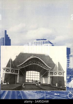 Das Jahrbuch „Wahian“ der Washburn High School (1988) spiegelt die Schüler, Lehrer, Sportmannschaften und bemerkenswerte Ereignisse des Schuljahres 1987-1988 wider. Stockfoto