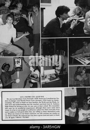 Das Jahrbuch „Eighty Five Villager“ 1985 der St. Anthony Village High School fasst die akademischen, sportlichen und außerschulischen Höhepunkte des Schuljahres 1984-1985 zusammen. Stockfoto