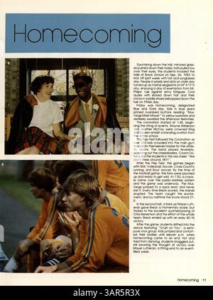 Das Breck Yearbook 1983-1984, Breck Mustang, bietet eine detaillierte Aufzeichnung der Schüler, Lehrer, Leichtathletik, Schulvereine und der bedeutenden Ereignisse während des Schuljahres 1983-1984 an der Breck School. Stockfoto