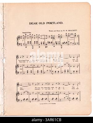 Dieses Lied, geschrieben von Billy Brackett, feiert Portland mit Texten und Musik des Komponisten. Es spiegelt den Musikstil der Zeit wider und fängt eine nostalgische Stimmung gegenüber der Stadt ein. Stockfoto