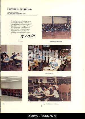 Das Mustang Jahrbuch 1973 der Breck High School dokumentiert das akademische Jahr 1972-1973 der Schule und zeigt die Schülerschaft, die Fakultät, die Vereine, die Leichtathletik und die wichtigsten Veranstaltungen. Stockfoto