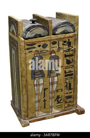 Shabti-Kiste von Khabekhent. Sie enthielt die Grabstatuetten von Khabekhent, dem Sohn von Sennedjem. Er lebte in der Stadt Deir el-Medina und war Teil der Handwerker, die am Bau des Tals der Könige arbeiteten. Neues Königreich. 19. Dynastie. Regentschaft von Ramesses II., 1292-1191 v. Chr. Polychromes Holz. Von Deir el-Medina, Theben (Luxor), Ägypten. Nationales Archäologisches Museum. Madrid. Spanien. Stockfoto