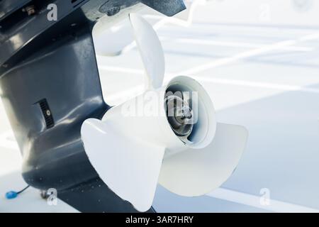 Propeller des Motors für Motoryachten und Boote in Nahaufnahme. Stockfoto