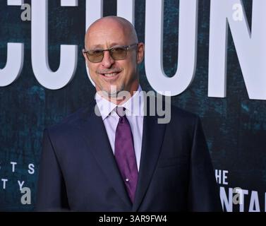 Los Angeles, Usa. April 2025. Regisseur Gavin O'Connor nimmt am Mittwoch, den 16. April 2025, an der Premiere des Kinothrillers „The Accountant 2“ im TCL Chinese Theatre in der Hollywood-Sektion von Los Angeles, Kalifornien Teil. Foto: Jim Ruymen/UPI Credit: UPI/Alamy Live News Stockfoto