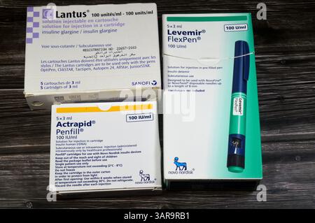 Kairo, Ägypten, 21. Februar 2025: Levemir FlexPen, Lantus (Insulin glargin Injektion) und Actrapid Humaninsulin rDNA penfill Lösung für subkutaneou Stockfoto