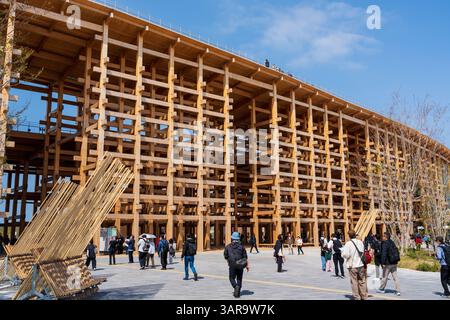 Osaka, Japan - 16. April 2025: Der Grand Ring (Oyane Ring) ist ein wichtiges Wahrzeichen der Osaka-Kansai Expo 2025. Stockfoto