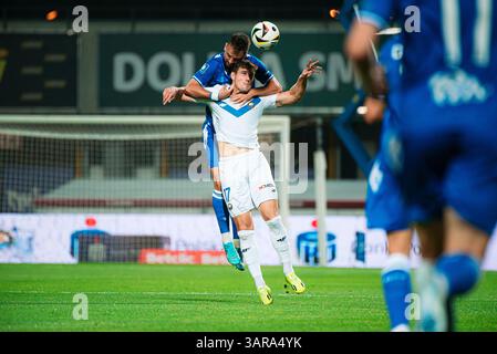 MIELEC, POLEN - 30. AUGUST 2024: Polnische Ekstraklasa-Fußballspiele Stal Mielec gegen Lech Poznań. In Foto Ilya Shkurin (17, unten) Antonio Milic (16, oben). Stockfoto