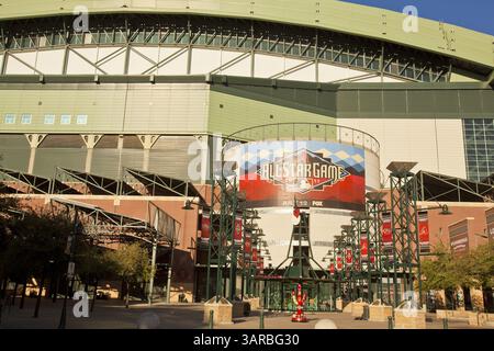 13. Juni 2011: Phoenix, AZ, Vereinigte Staaten von Amerika: Chase Field, ehemals Bank One Ballpark, Heimstadion der Arizona Diamondbacks, in Phoenix, AZ. Chase Field ist der Austragungsort des Major League Baseball All Star Game 2011. Das All Star Game findet am 12. Juli 2011 statt. Das Stadion bietet Platz für etwa 49.000. Das erste Spiel wurde 1998 im damaligen Bank One Ballpark ausgetragen. Es ist das erste Baseballstadion der Major League mit einziehbarem Dach. Foto: Jack Kurtz / ZUMA Press (Foto: © Jack Kurtz/ZUMAPRESS.com) Stockfoto