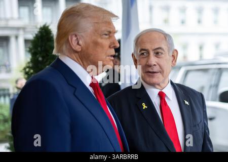 US-Präsident Donald Trump und israelischer Premierminister Benjamin Netanjahu am 7. April 2025 im Weißen Haus. (USA) Stockfoto