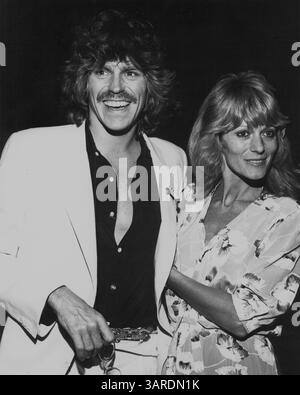 28. Januar 2010: JEFF CONAWAY mit Rona Newton-John. JEFFCONAWAYRETRO. (Kreditbild: © Globe Photos/ZUMApress.com) Stockfoto