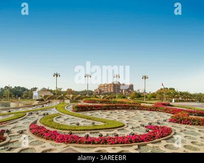 Abu Dhabi, Vereinigte Arabische Emirate. Ein Bild vom Emirates Palace Mandarin Oriental Hotel von oben. Stockfoto