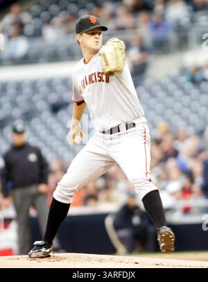 17. Mai 2010: San Diego, Kalifornien, USA - MLB Baseball - San Francisco Giants Pitcher MATT CAIN startet das Spiel zwischen den Giants und den San Diego Padres im Petco Park in San Diego. Die Padres gewannen 3-1 mit Clayton Richard, dem Sieger, und Cain, dem Verlierer. (Bild: © Roger Williams/ZUMApress.com) Stockfoto