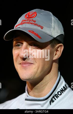 25. Januar 2010 - Stuttgart, Deutschland - MICHAEL SCHUMACHER (DE) Mercedes GP beim Start des Mercedes Benz Formel-1-Teams. (Vermerk © Sutton Motorsports/ZUMApress.com) Stockfoto