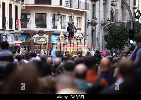 Madrid, Spanien. April 2025. Karwochentag, Prozession von Christus der Großen Macht und der Heiligsten Maria der Hoffnung, Macarena, 17. April 2025 Credit: CORDON PRESS/Alamy Live News Stockfoto