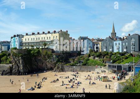 Tenby (Walisisch: Dinbych-y-pysgod, lit. Fortlet of the Fish ist eine Küstenstadt im County Pembrokeshire, Wales. Stockfoto
