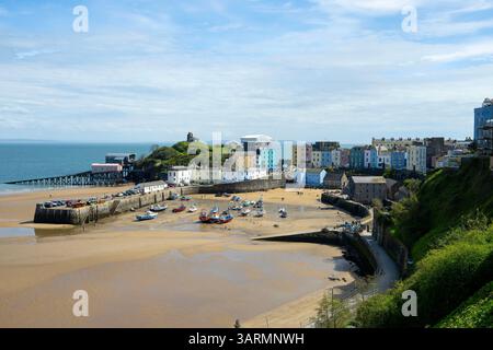 Tenby (Walisisch: Dinbych-y-pysgod, lit. Fortlet of the Fish ist eine Küstenstadt im County Pembrokeshire, Wales. Stockfoto
