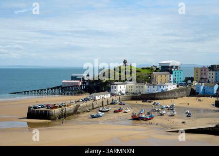 Tenby (Walisisch: Dinbych-y-pysgod, lit. Fortlet of the Fish ist eine Küstenstadt im County Pembrokeshire, Wales. Stockfoto