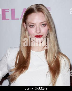 4. August 2013 - Las Vegas, Nevada, USA - Schauspielerin AMANDA SEYFRIED nimmt an der Filmpremiere „Lovelace“ im Showroom im Planet Hollywood Resort & Casino Teil. (Kreditbild: © Marcel Thomas/ZUMAPRESS.com) Stockfoto
