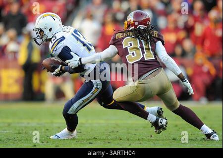 3. NOVEMBER 2013 : Washington Redskins starke Sicherheit Brandon Meriweather (31) versucht, die San Diego Chargers Wide Receivers Keenan Allen (13) während des Matchups zwischen den San Diego Chargers und den Washington Redskins auf dem FedEx Field in Landover, MD, anzugreifen. (Bild: © John Middlebrook/Cal Sport Media/ZUMAPRESS.com) Stockfoto
