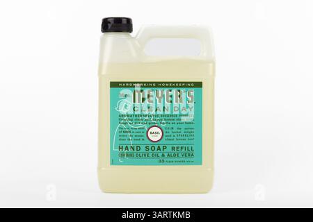 ST. PAUL, MN, USA, 14. APRIL 2025: Meyer's Clean Day Handseife und Markenlogo. Stockfoto