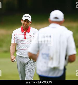 August 2013 - Greensboro, North Carolina, USA S - SERGIO GARCIA macht nach einem Schuss in der zweiten Runde der Wyndham Championship 2013 im Sedgefield Country Club ein Gesicht. (Kreditbild: © Wes Hight/ZUMAPRESS.com) Stockfoto