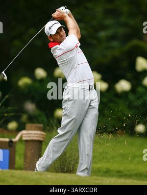 August 2013 - Greensboro, North Carolina, USA S - SERGIO GARCIA fährt den Ball während der zweiten Runde der Wyndham Championship 2013 im Sedgefield Country Club. (Kreditbild: © Wes Hight/ZUMAPRESS.com) Stockfoto