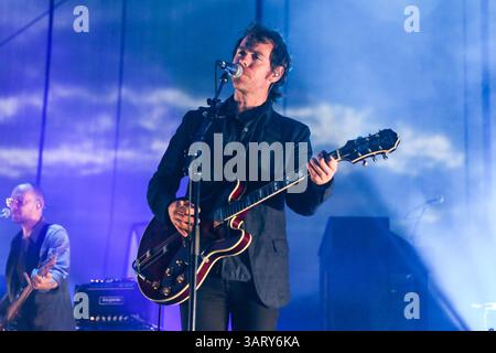 Juni 2013: Raleigh, North Carolina, USA S - DIE NATIONALMANNSCHAFT bringt ihre Tour 2013 nach Raleigh, NC. The National ist eine US-amerikanische Indie-Rock-Band, die 1999 in Cincinnati (Ohio) gegründet wurde und derzeit in Brooklyn (New York) lebt. (Bild: © Andy Martin Jr./ZUMAPRESS.com) Stockfoto