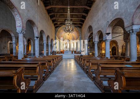 Innenansicht der Kathedrale, Triest, Friaul-Julisch Venetien, Italien Stockfoto