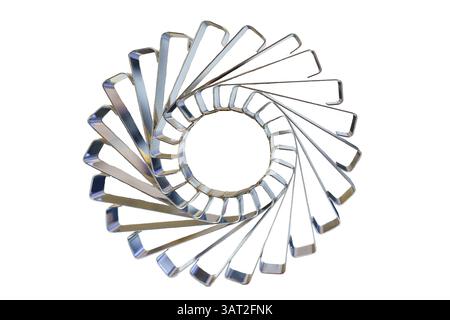 Ein Metallprodukt, zylindrisches Ornament, Schicksalsrad, Ästhetik aus Metall, geschwungene Metalllinien Stockfoto