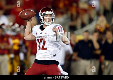 7. September 2013: Washington State Cougars Quarterback Connor Halliday #12 während des NCAA Football Spiels zwischen den USC Trojans und den Washington State Cougars im Coliseum in Los Angeles, Kalifornien. Charles Baus/CSM(Credit Image: © Charles Baus/Cal Sport Media/ZUMAPRESS.com) Stockfoto