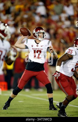 7. September 2013: Washington State Cougars Quarterback Connor Halliday #12 während des NCAA Football Spiels zwischen den USC Trojans und den Washington State Cougars im Coliseum in Los Angeles, Kalifornien. Charles Baus/CSM(Credit Image: © Charles Baus/Cal Sport Media/ZUMAPRESS.com) Stockfoto