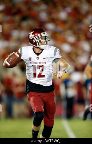 7. September 2013: Washington State Cougars Quarterback Connor Halliday #12 während des NCAA Football Spiels zwischen den USC Trojans und den Washington State Cougars im Coliseum in Los Angeles, Kalifornien. Charles Baus/CSM(Credit Image: © Charles Baus/Cal Sport Media/ZUMAPRESS.com) Stockfoto