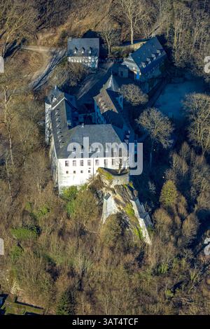 Luftbild, Burg Bilstein, Jugendherberge und historische Sehenswürdigkeiten, Bilstein, Lennestadt, Sauerland, Nordrhein-Westfalen, Deutschland ACHTUNGxMINDESTHONORARx60xEURO *** Luftansicht, Schloss Bilstein, Jugendherberge und historische Sehenswürdigkeit, Bilstein, Lennestadt, Sauerland, Nordrhein-Westfalen, Deutschland ATTENTIONxMINDESTHONORARx60xEURO Stockfoto