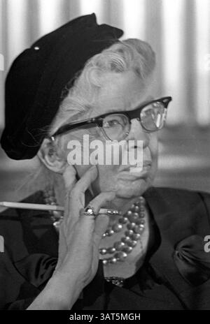 August 2013: Washington, District of Columbia, U.. S – ehemalige First Lady Eleanor Roosevelt, Ehefrau des ehemaligen US-Präsidenten Franklin Delano Roosevelt, fotografiert am 9. Januar 1962 in Washington, D.C. (Bild: © Prensa Internacional/ZUMAPRESS.com) Stockfoto