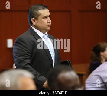 1. Juli 2013: Sanford, FL, USA – George Zimmerman kommt am Montag, 1. Juli 2013 zu einem weiteren Prozesstag in Sanford, Florida. Zimmerman wird wegen der tödlichen Erschießung von Trayvon Martin beschuldigt. (Kreditbild: © Joe Burbank/MCT/ZUMAPRESS.com) Stockfoto