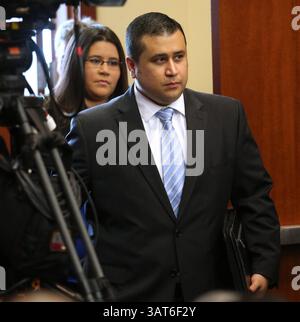 1. Juli 2013: Sanford, FL, USA – George Zimmerman kommt am Montag, 1. Juli 2013 zu einem weiteren Prozesstag in Sanford, Florida. Zimmerman wird wegen der tödlichen Erschießung von Trayvon Martin beschuldigt. (Kreditbild: © Joe Burbank/MCT/ZUMAPRESS.com) Stockfoto