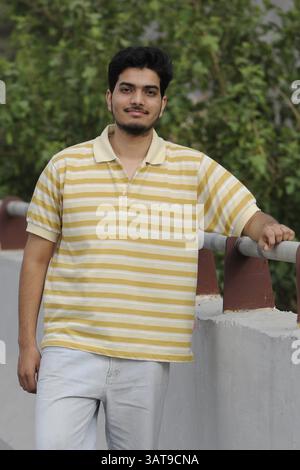 NEW DELHI, INDIEN - 27. MAI: Paras Sharma, CBSE Class 12th Topper, am Montag in New Delhi. (Foto: Pankaj Nangia/India Today Group) *** Lokaler Bildtitel *** Paras Sharma (Kreditbild: © India Today/ZUMAPRESS.com) Stockfoto