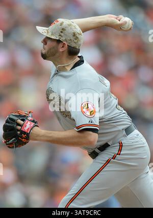 27. Mai 2013 – Washington, DC, USA – der Starthörer Jason Hammel (39) von Baltimore Orioles liefert sich im ersten Inning im Nationals Park in Washington, D.C. am Montag, 27. Mai 2013 gegen die Washington Nationals. (Kreditbild: © Chuck Myers/MCT/ZUMAPRESS.com) Stockfoto
