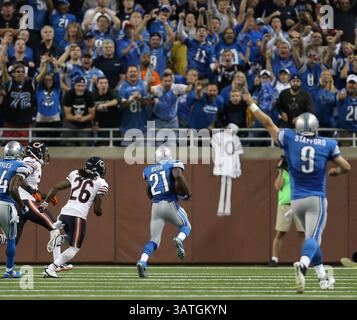 29. September 2013 - Detroit, MI, USA - Detroit Lions Running Back Reggie Bush (21) erzielt im zweiten Quartal einen Touchdown gegen die Chicago Bears im Ford Field in Detroit, Michigan, am Sonntag, den 29. September 2013. (Kreditbild: © Chris Sweda/MCT/ZUMAPRESS.com) Stockfoto