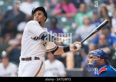 19. September 2013: Milwaukee, Wisconsin, Vereinigte Staaten von Amerika, 19. September 2013: Der Milwaukee Brewers Center Fielder Carlos Gomez #27 schwingt während des Major League Baseball-Spiels zwischen den Milwaukee Brewers und den Chicago Cubs im Miller Park in Milwaukee, WI. John Fisher/CSM(Bild: © John Fisher/Cal Sport Media/ZUMAPRESS.com) Stockfoto